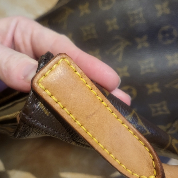 Louis Vuitton Looping GM - Picture 14 of 15